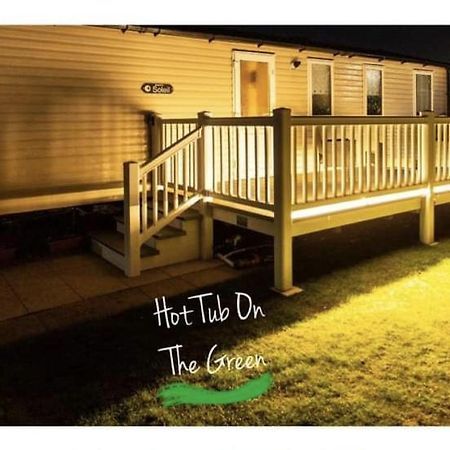 Home From Home Lettings At Tattershall Lakes - The Green Esterno foto